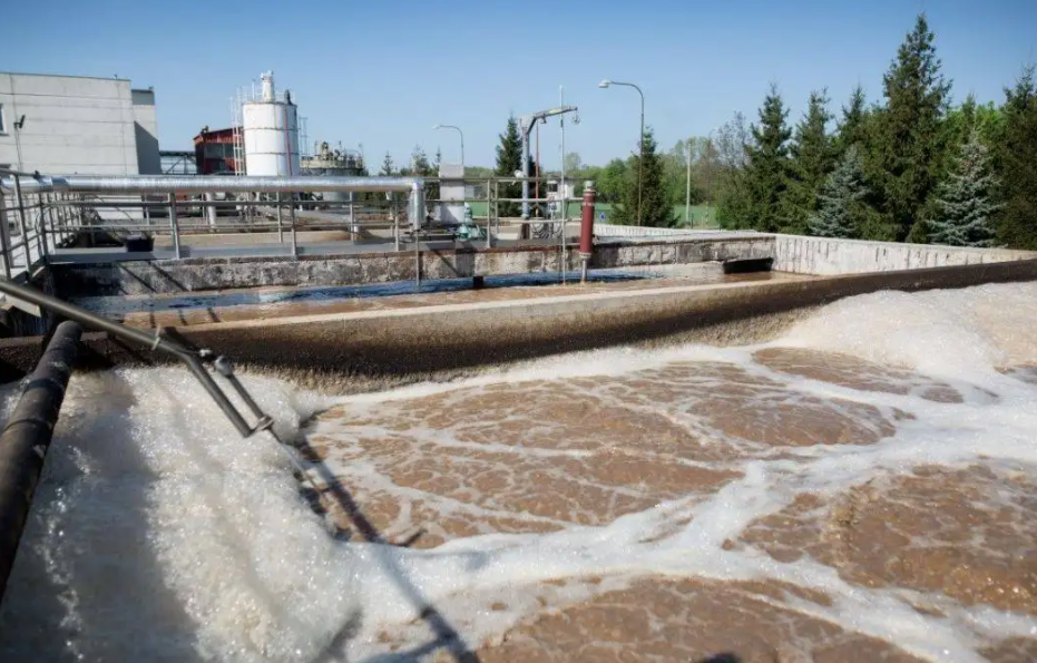 （圖：廢水處理消泡劑使用場(chǎng)景）