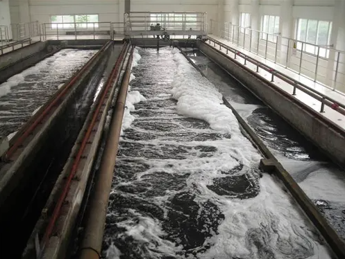 （圖：污水處理池泡沫現(xiàn)場）