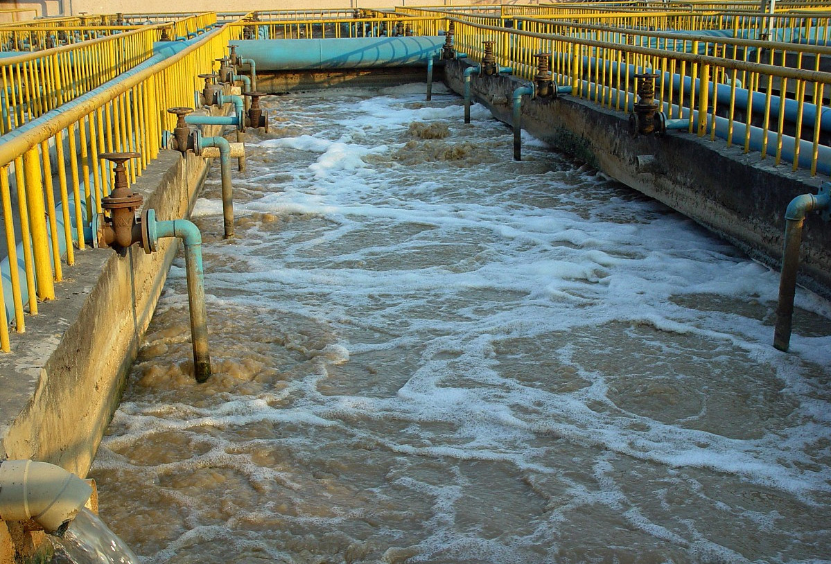 （圖：南輝陽(yáng)離子污水處理消泡劑應(yīng)用）